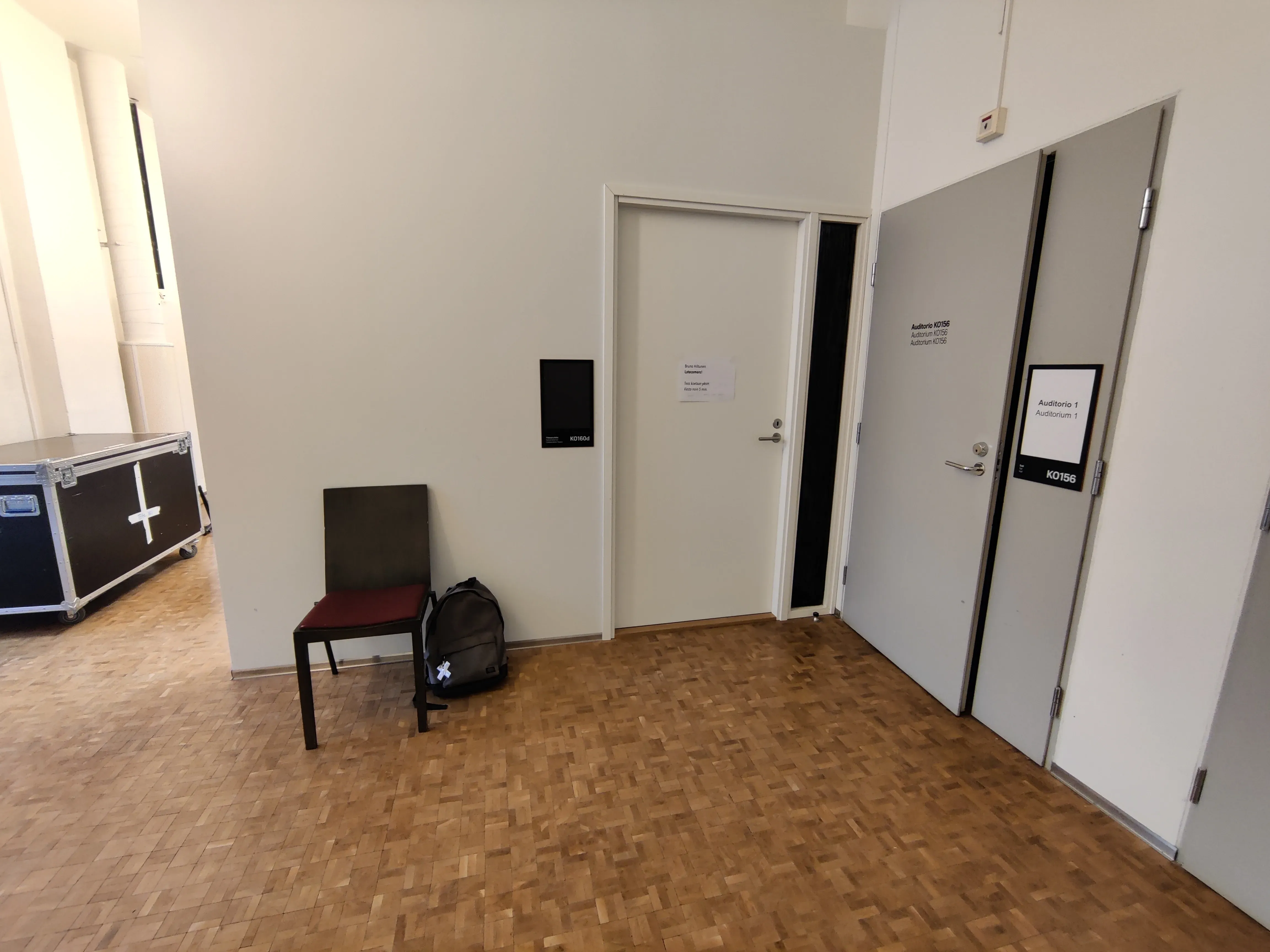Latecomers! exhibition space: a small side-room in the Theatre Academy of Helsinki.